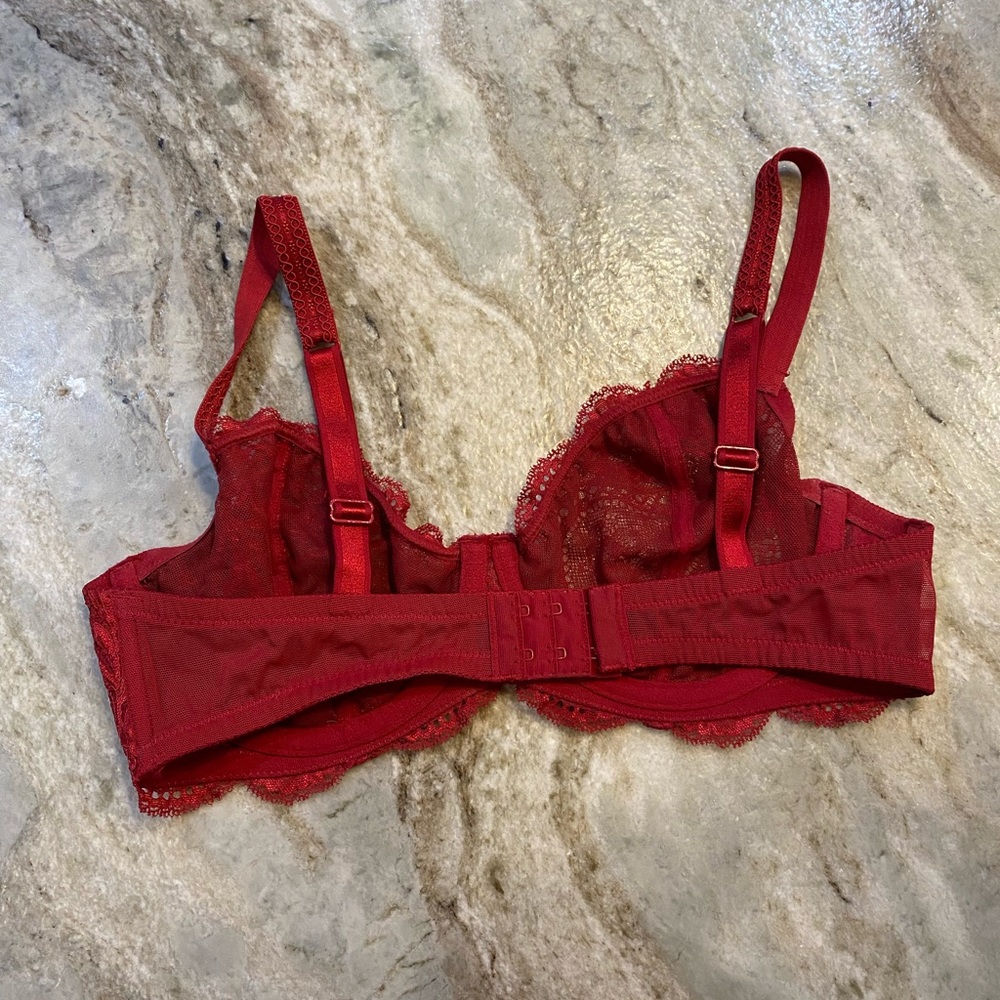 Le Mystere lace Isabella bra & panty set red 32D and small panty - Picture 5 of 6